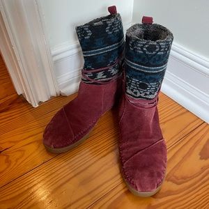 Tom’s boots size 8.5